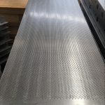 Plateaux de distillation perforés